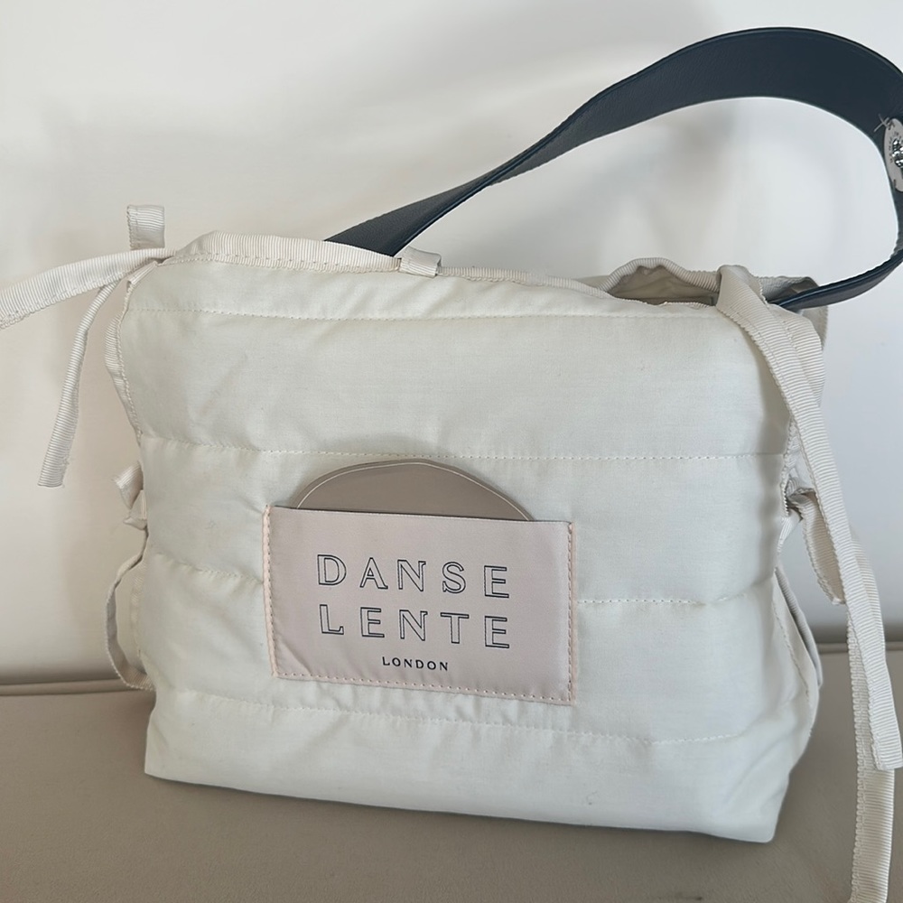 Danae Lente London (box) 3in1